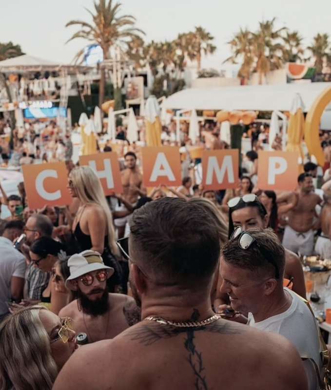 festa di compleanno di conor mcgregor a ibiza 12