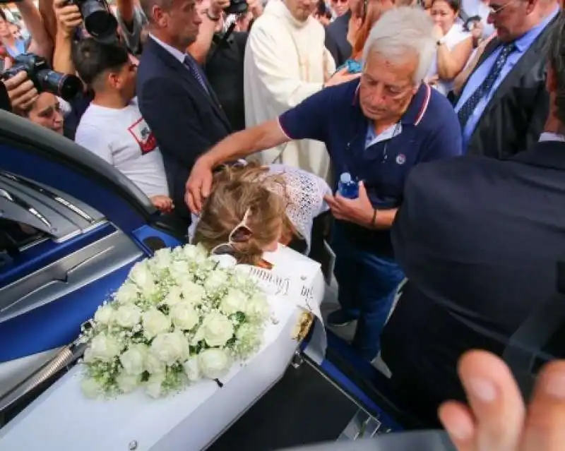 funerali di diana pifferi 2