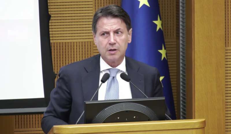 giuseppe conte all assemblea congiunta dei parlamentari m5s