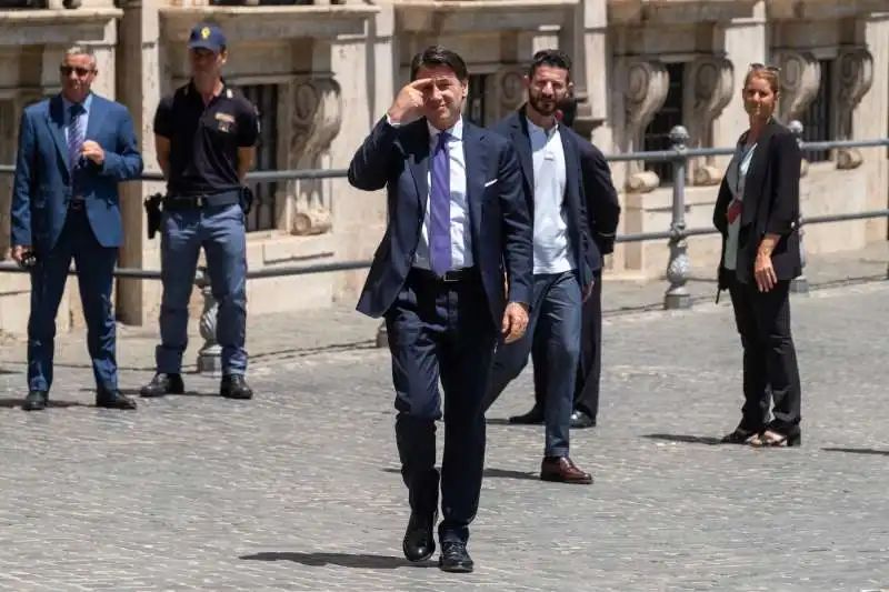 giuseppe conte dopo l'incontro con draghi 2