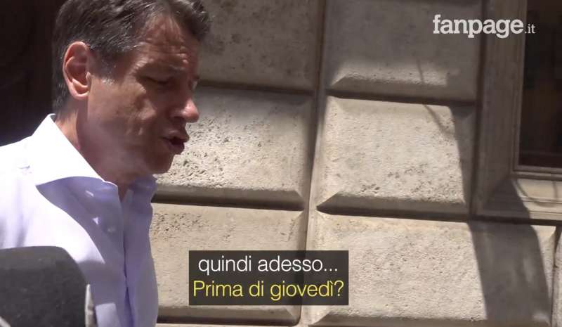 giuseppe conte intercettato da fanpage al supermercato 2