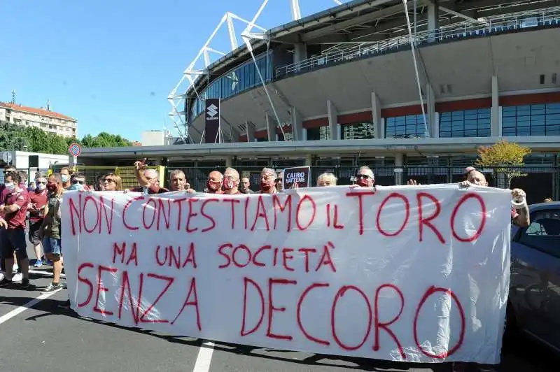 i tifosi del torino contestano la societa 1