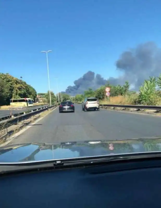 incendio casalino roma 6