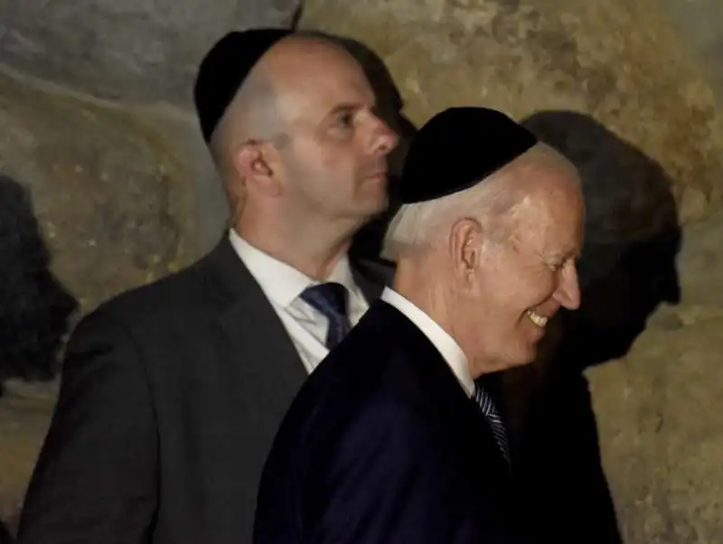 joe biden allo yad vashem 