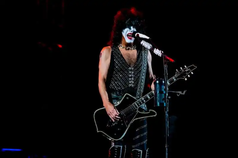 kiss end of the road tour all arena di verona 5