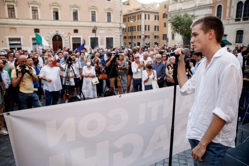 manifestazione pro draghi 2