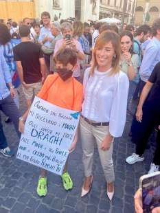 MARIA ELENA BOSCHI E IL BAMBINO PRO DRAGHI