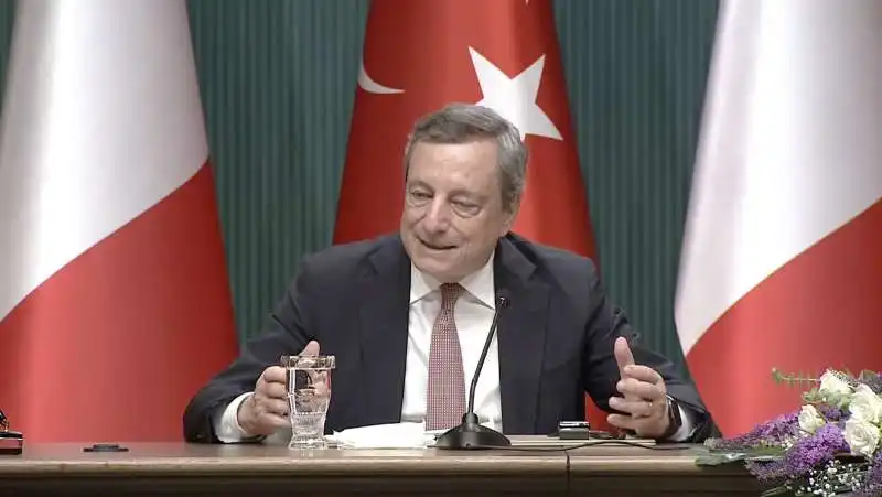 mario draghi in turchia