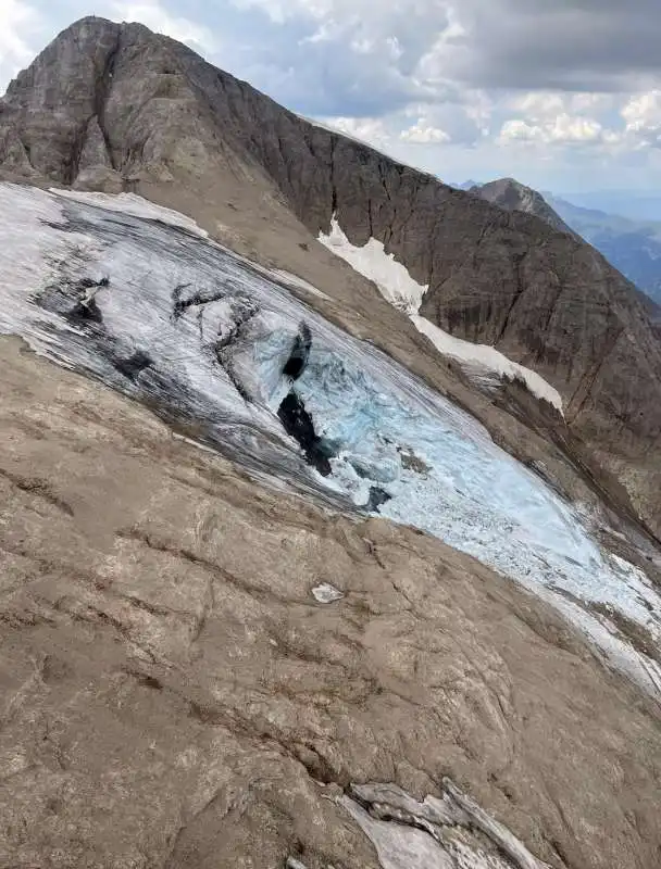  marmolada dopo il crollo del blocco di ghiaccio   1