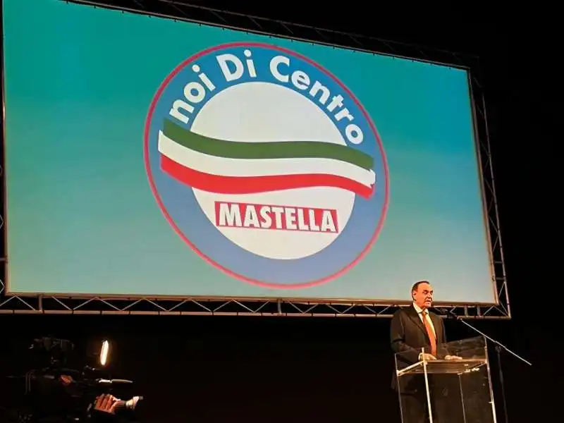 MASTELLA PRESENTA IL SIMBOLO NOI DI CENTRO