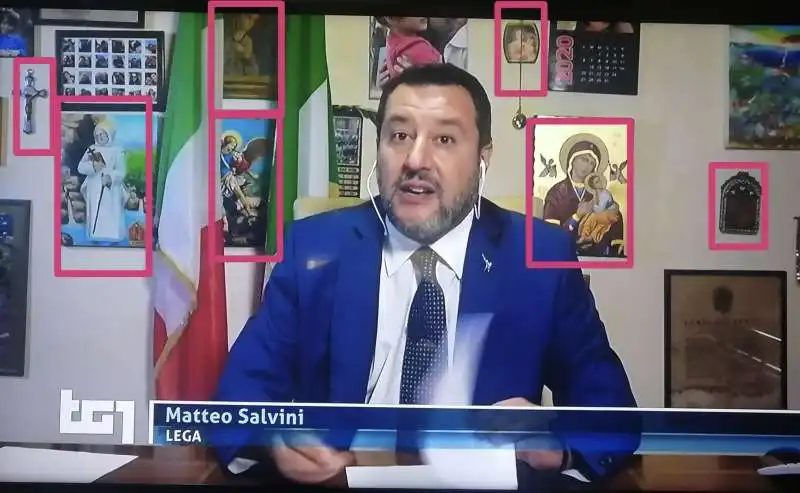 matteo salvini con le madonne in diretta al tg1   2