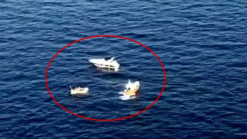 motoscafo travolge una barca a vela all argentario 