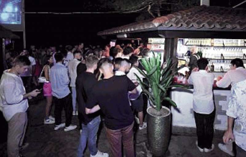 neodiciottenni in discoteca liguria 6