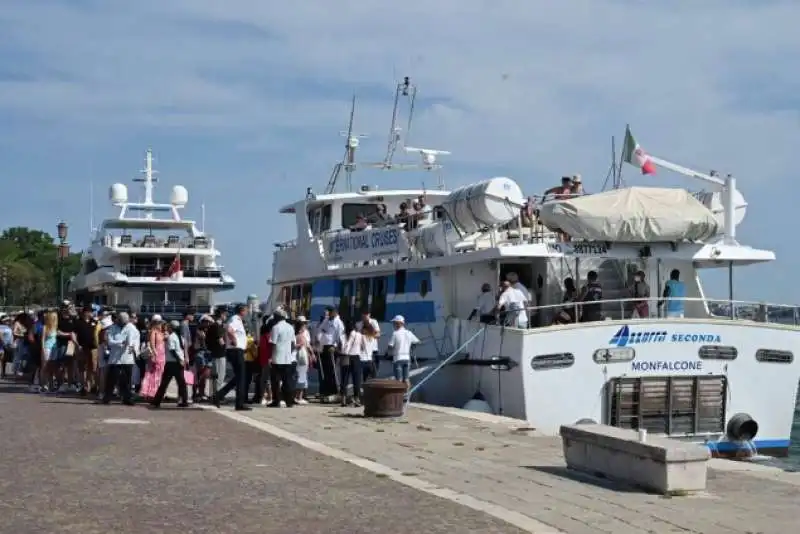 passeggeri norwegian gem a venezia