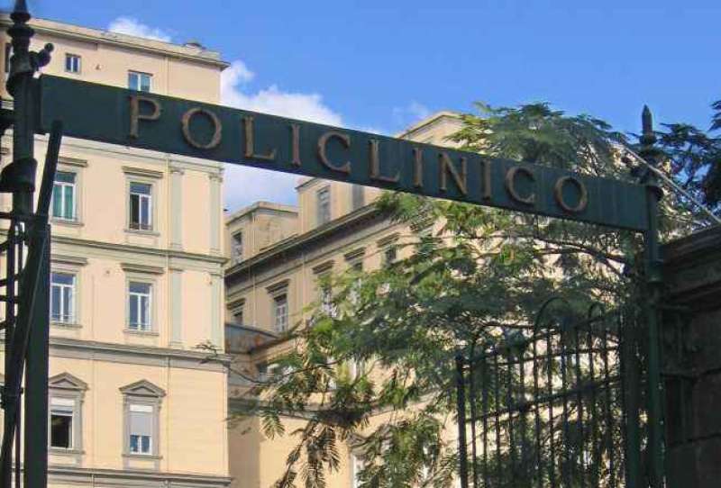 policlinico di napoli