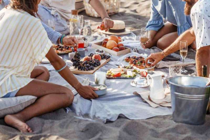 pranzo sulla spiaggia 1