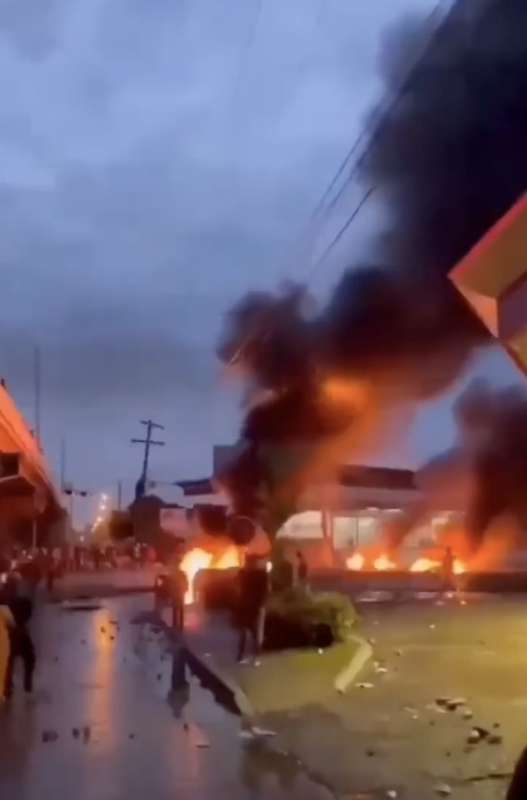 proteste a panama contro il caro carburante 4