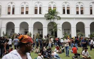 proteste al palazzo presidenziale di colombo sri lanka 2