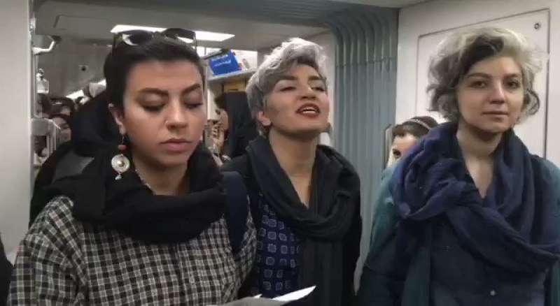 proteste delle donne iraniane contro l hijab 9