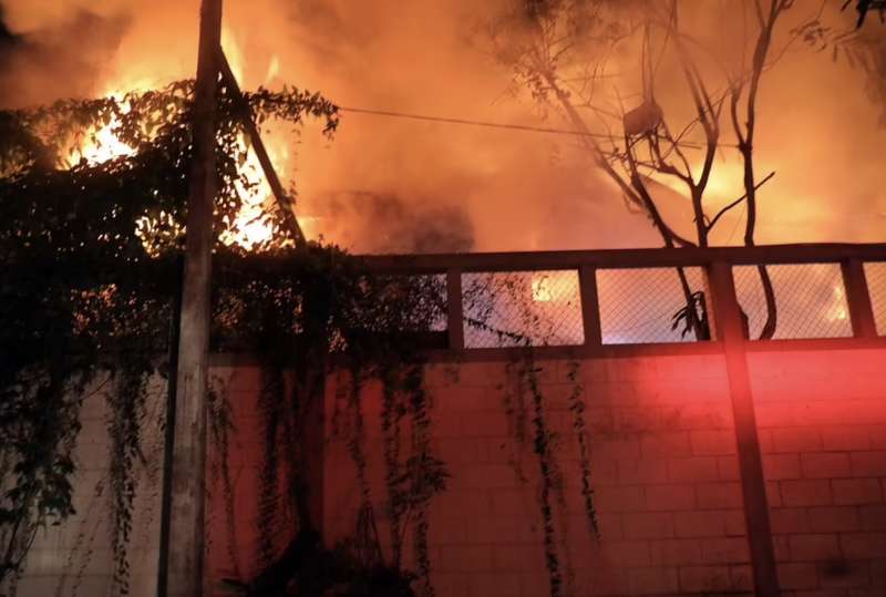 residenza privata del presidente a fuoco colombo, sri lanka 8