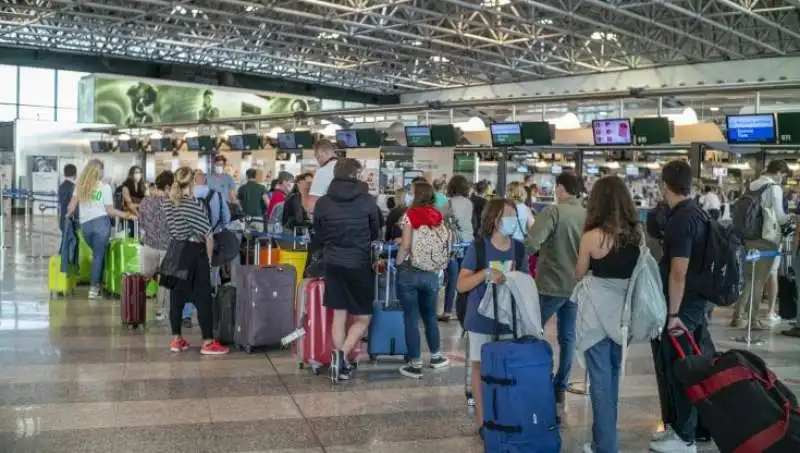 SCIOPERI E RITARDI NEGLI AEROPORTI 