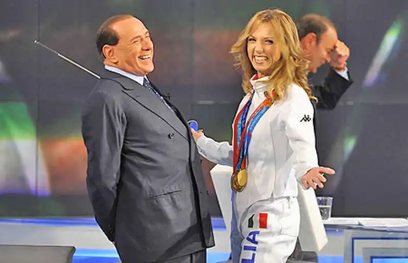 silvio berlusconi e valentina vezzali a porta a porta nel 2008.  