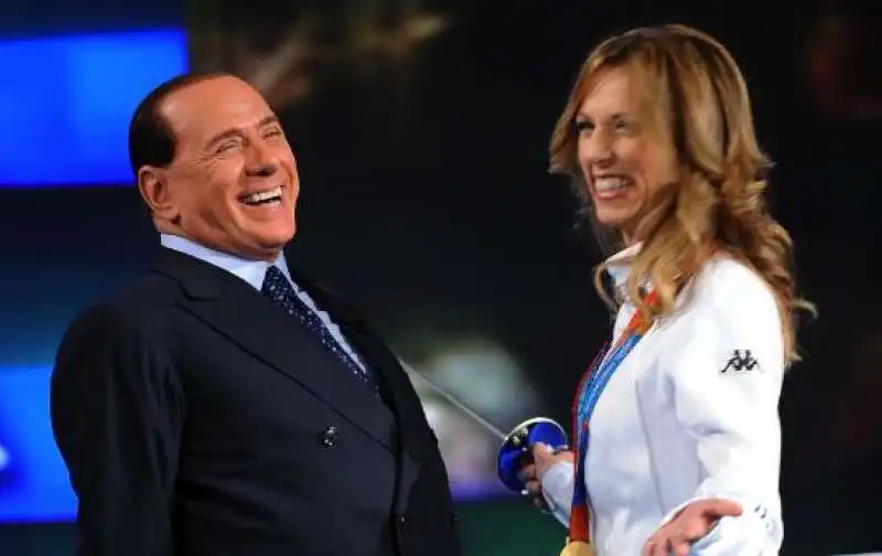 silvio berlusconi e valentina vezzali a porta a porta nel 2008 4