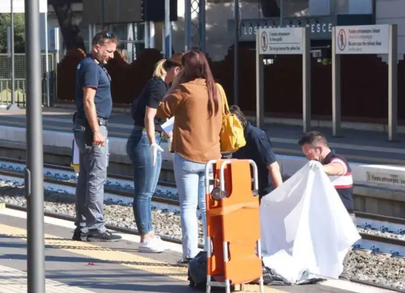 sorelle investite dal treno a riccione 1