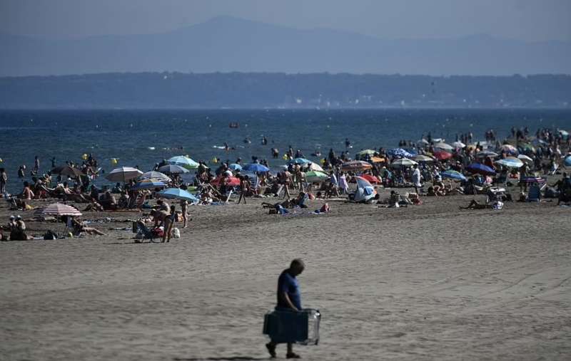 spiaggia di port la nouvelle francia