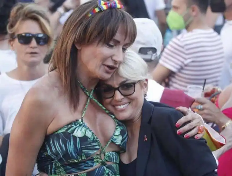 vladimir luxuria e francesca pascale   pride napoli 