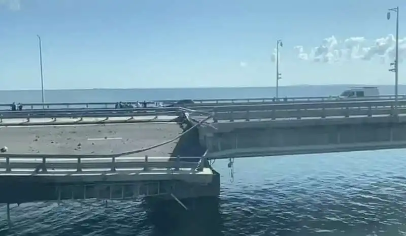 attacco al ponte di kerch in crimea   17 luglio 2023   1