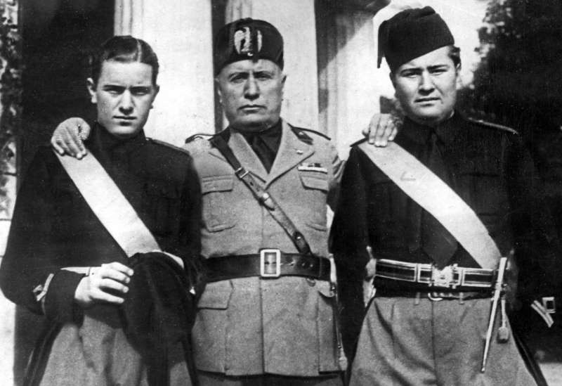 BENITO MUSSOLINI CON I FIGLI