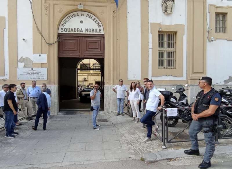 blitz contro la mafia a palermo