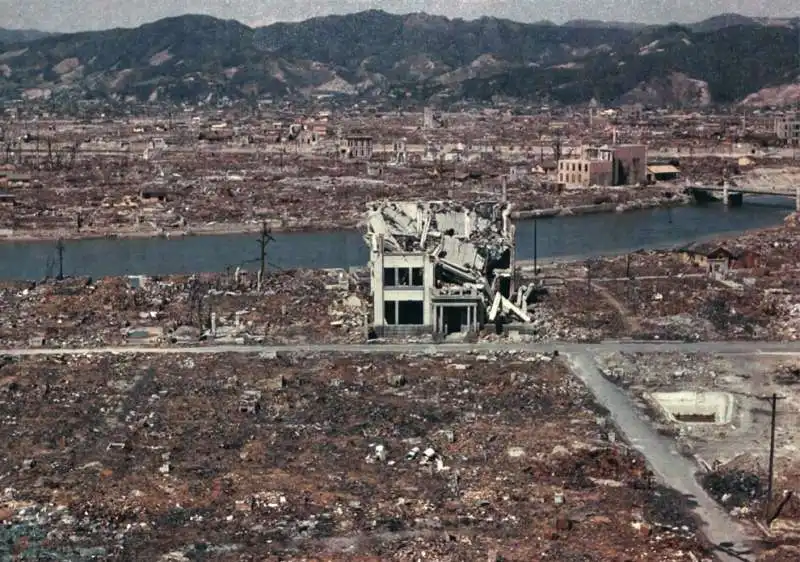 bombardamento hiroshima 2