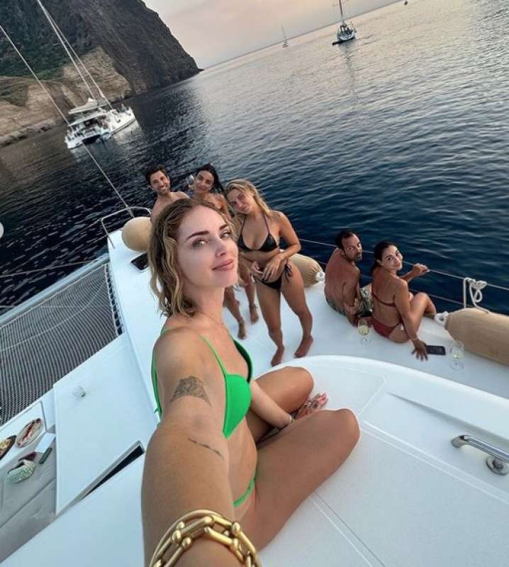 chiara ferragni in sicilia 16