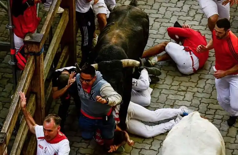 corsa dei tori a pamplona   1