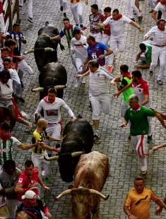 corsa dei tori a pamplona 11