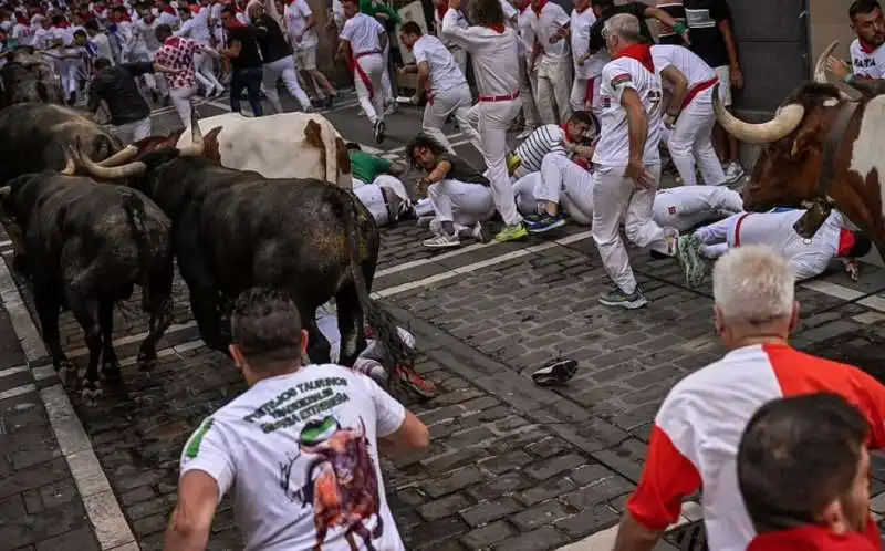 corsa dei tori a pamplona   13