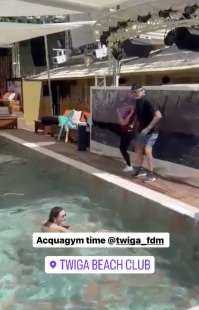 daniela santanche fa aquagym al twiga con briatore come maestro 5