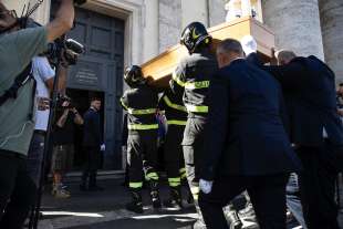 funerali di andrea purgatori 6