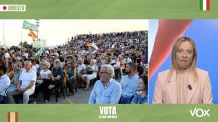 giorgia meloni in collegamento con il comizio di vox a valencia 14 luglio 2023 4