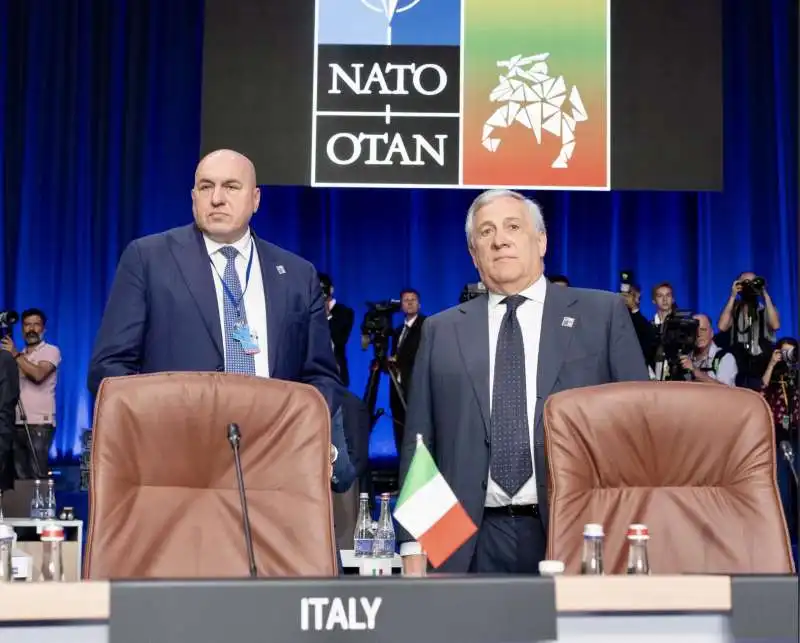 guido crosetto   antonio tajani   vertice nato di vilnius