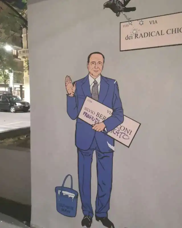 il murale di alexsandro palombo su silvio berlusconi vandalizzato   2