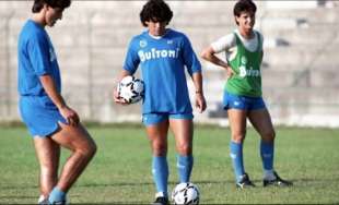 IL NAPOLI DI MARADONA AL CENTRO PARADISO