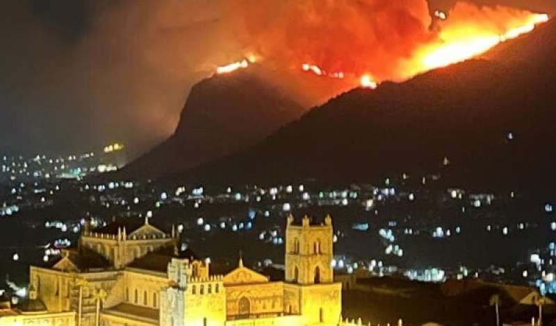 incendi a palermo 4