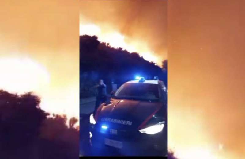 incendi nelle colline attorno a palermo 7