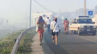 incendio a ugento, torre mozza (lecce) 1