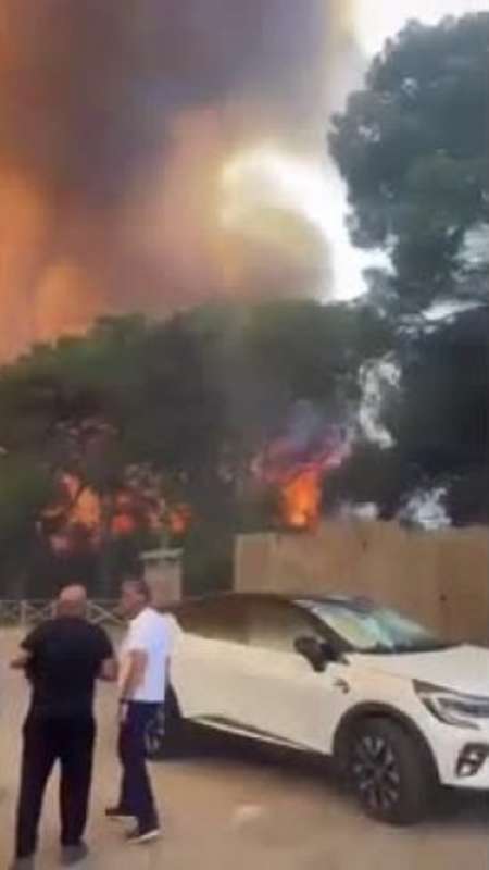 incendio a ugento, torre mozza (lecce) 2