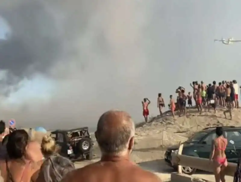 incendio a ugento, torre mozza (lecce) 5