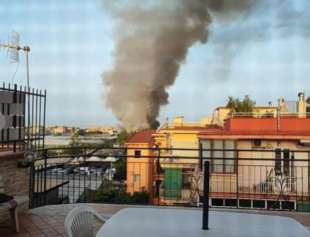 incendio al campo rom di Barra - Napoli